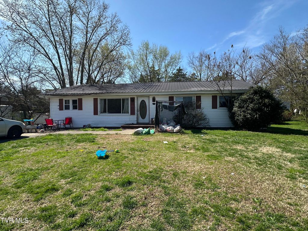 Photo of 315 Alpine Loop, Mosheim, TN 37818 (MLS # 9992371)