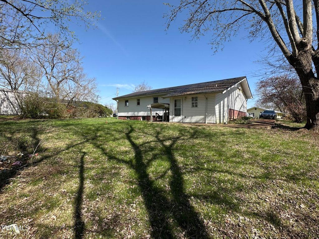 Photo of 315 Alpine Loop, Mosheim, TN 37818 (MLS # 9992371)