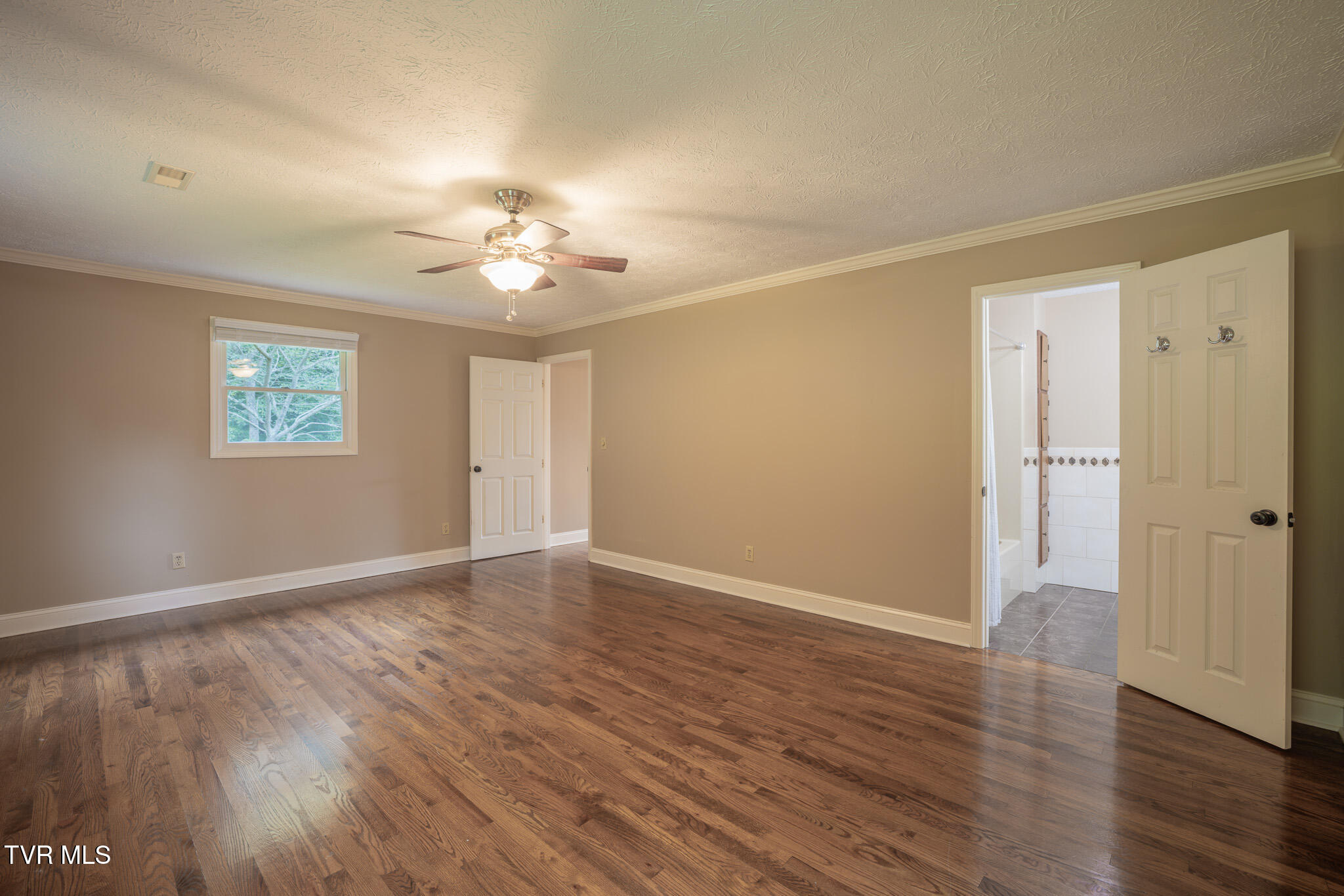 524 Cherokee Drive, Mount Carmel, Tennessee image 25