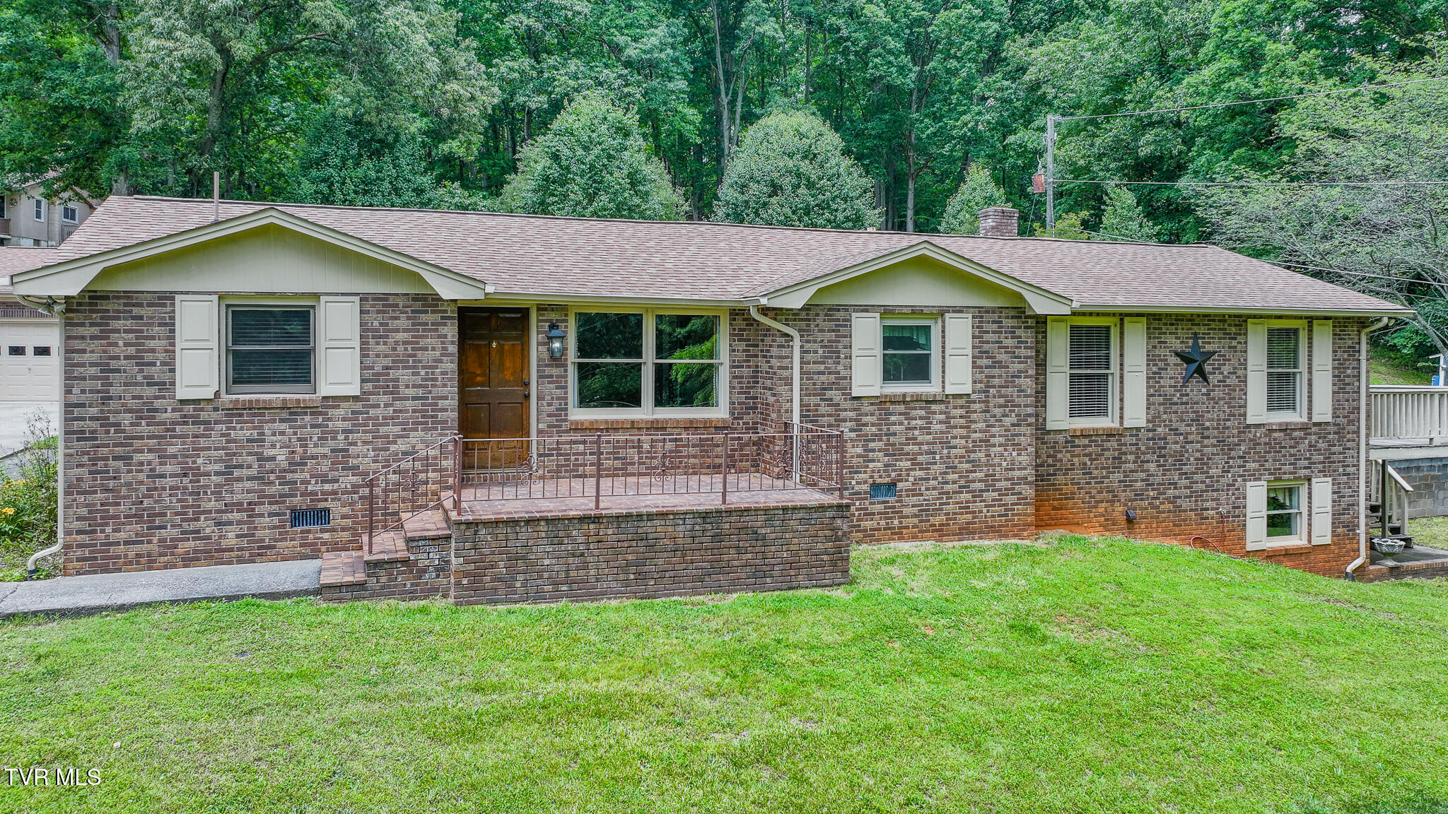 524 Cherokee Drive, Mount Carmel, Tennessee image 34
