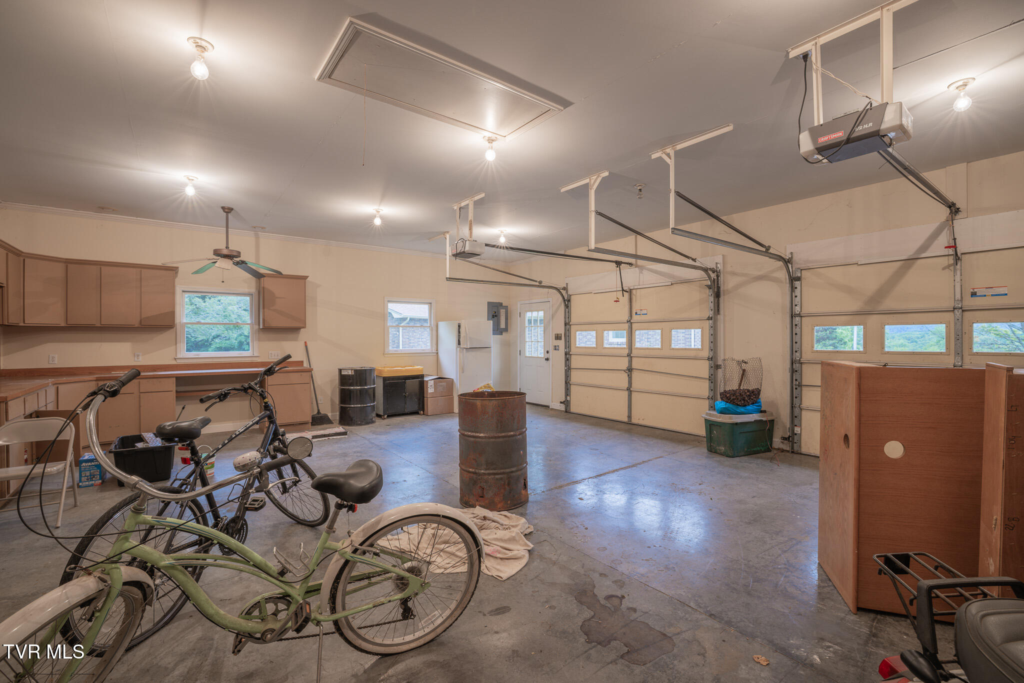 524 Cherokee Drive, Mount Carmel, Tennessee image 15