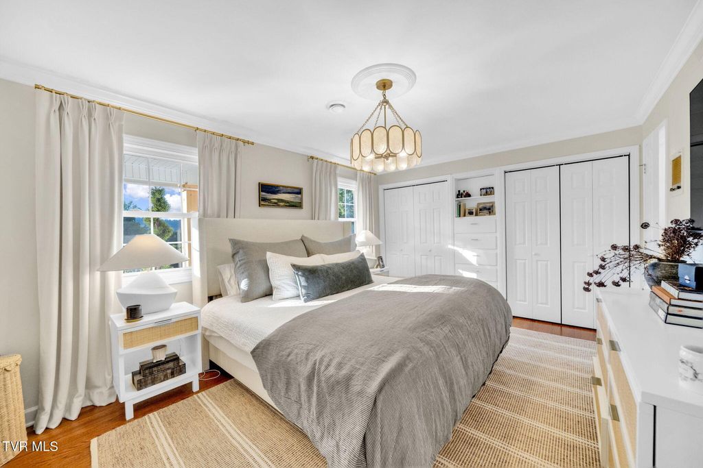 Photo of 1620 Fairway Drive Drive, Johnson City, TN 37601 (MLS # 9991630)