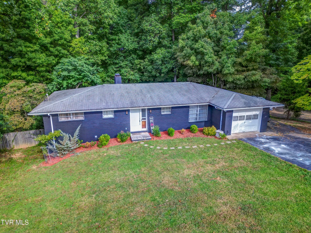 Photo of 3942 Skyland Drive, Kingsport, TN 37664 (MLS # 10000685)