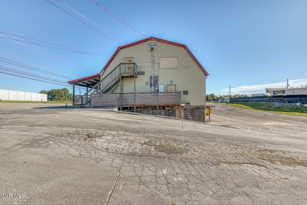 Photo of 2926 Boones Creek Road, Johnson City, TN 37615 (MLS # 9987052)