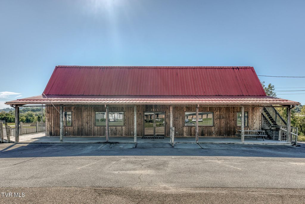 Photo of 2926 Boones Creek Road, Johnson City, TN 37615 (MLS # 9987052)