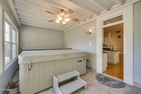 Tiny photo for 628 Red Oak Plantation Drive, Kingsport, TN 37663 (MLS # 9986460)