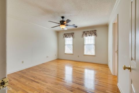 Tiny photo for 628 Red Oak Plantation Drive, Kingsport, TN 37663 (MLS # 9986460)