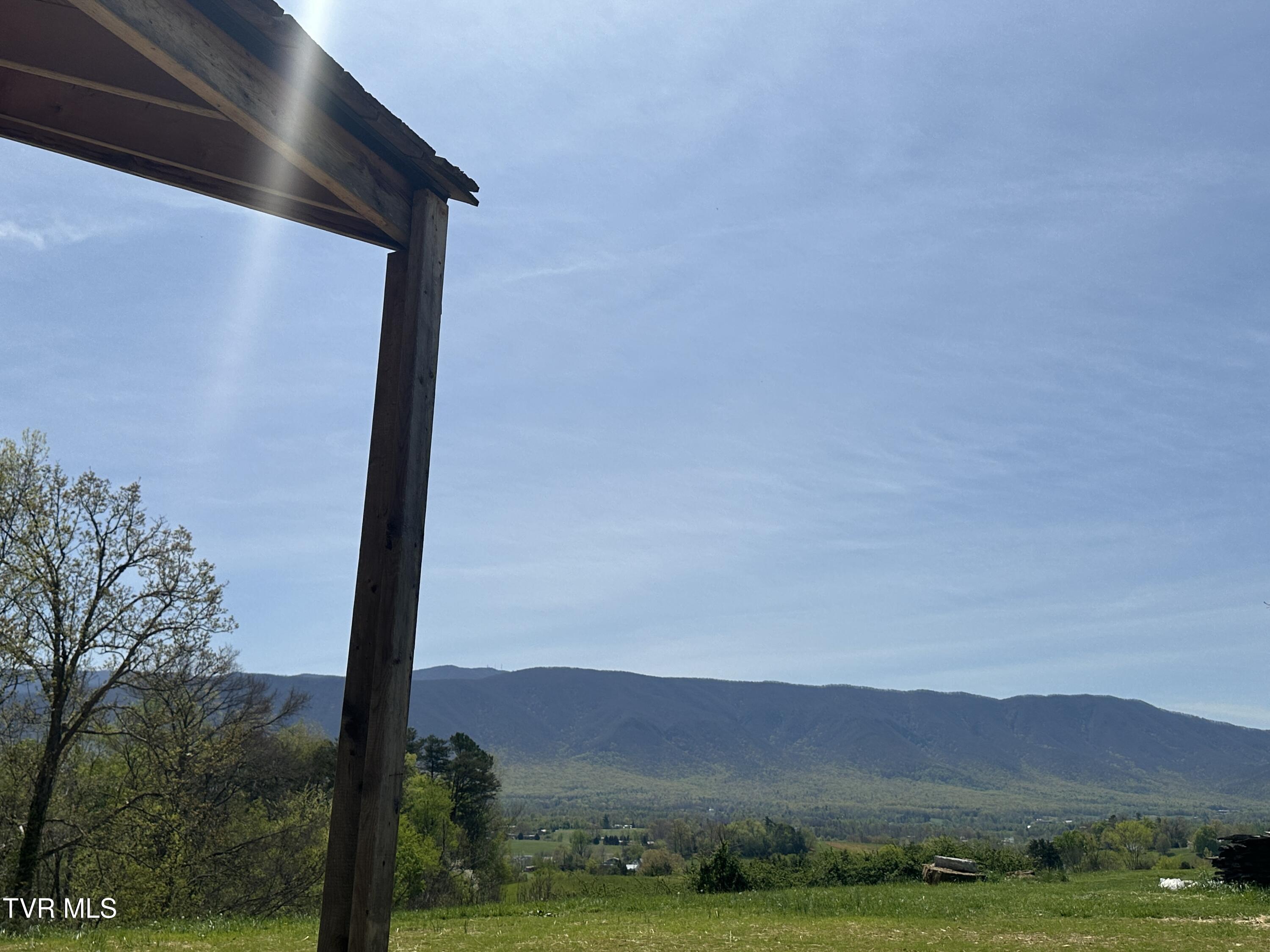 70 Camp Creek Road, Greeneville, Tennessee image 2