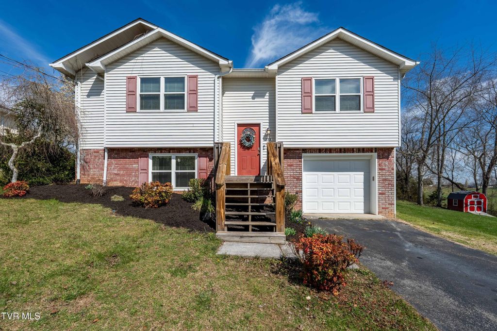 Photo of 283 Ridgeview Drive, Gray, TN 37615 (MLS # 9992776)