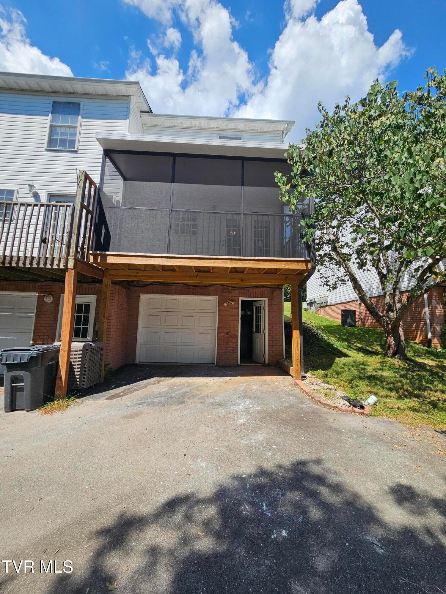 20 Tulip Grove Circle Apt 1