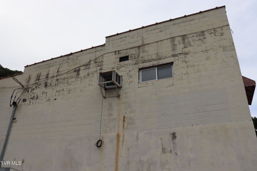 Photo of 106 Kentucky Avenue #A, Appalachia, VA 24216 (MLS # 9983822)