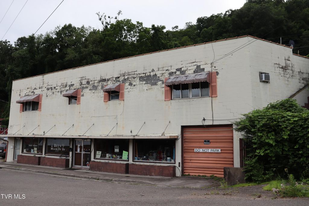 Photo of 106 Kentucky Avenue #A, Appalachia, VA 24216 (MLS # 9983822)