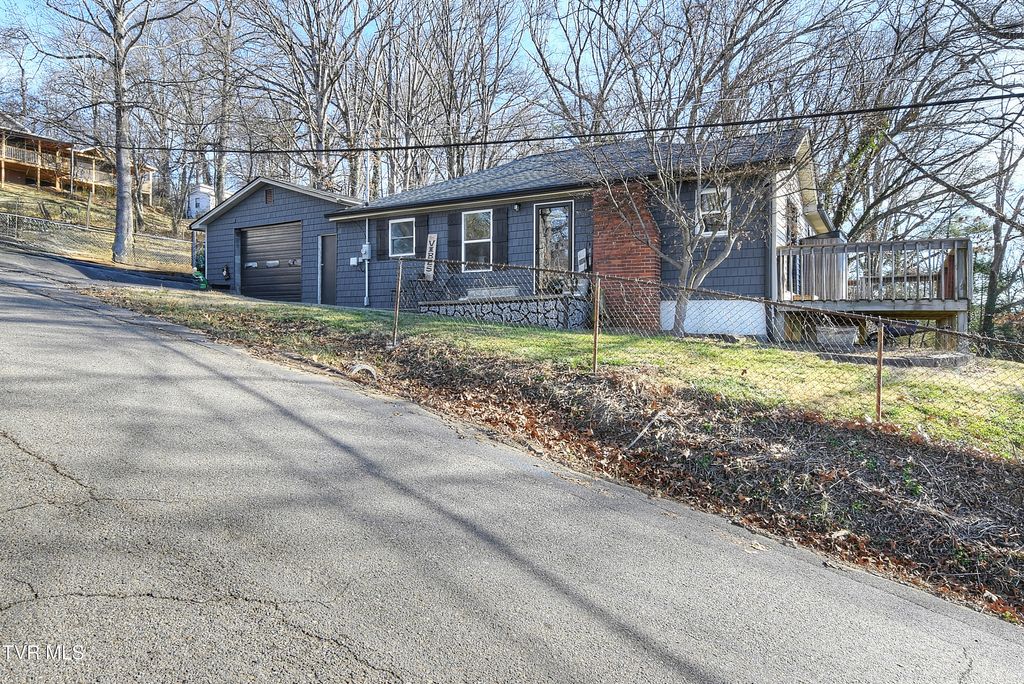 Photo of 413 Northcott Drive, Kingsport, TN 37660 (MLS # 9989989)