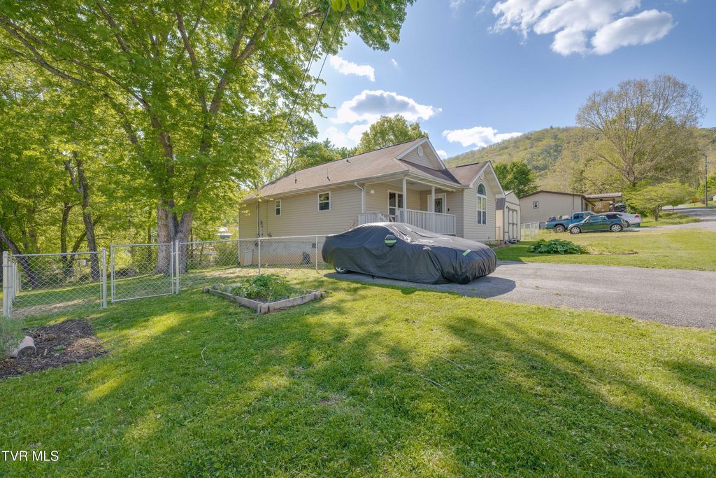 Photo of 154 Sycamore Street, Erwin, TN 37650 (MLS # 9994233)