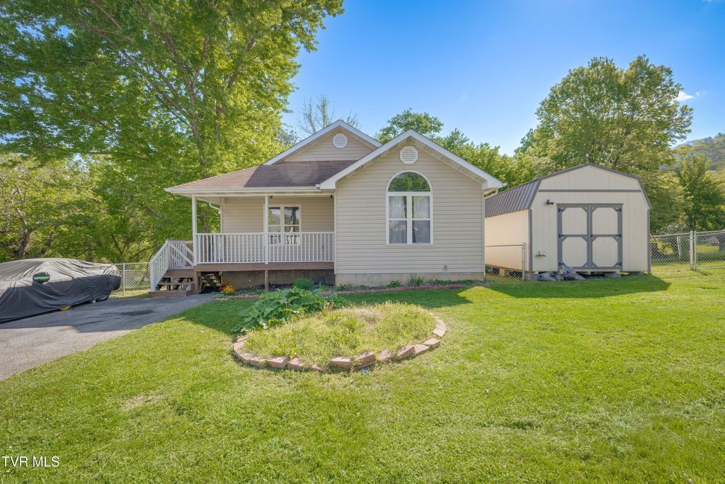 Photo of 154 Sycamore Street, Erwin, TN 37650 (MLS # 9994233)