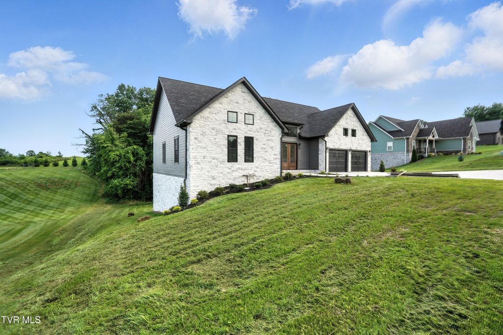 Photo of 1040 Bovine Ranch Ranch, Jonesborough, TN 37659 (MLS # 9976265)