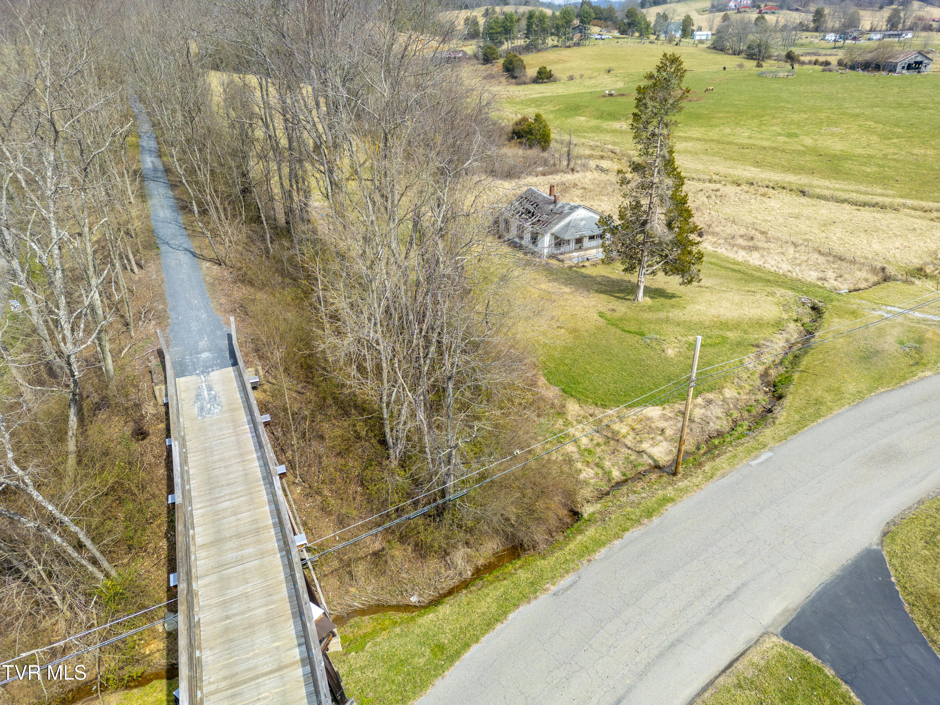 18299 Benhams Road, Bristol, Virginia image 4