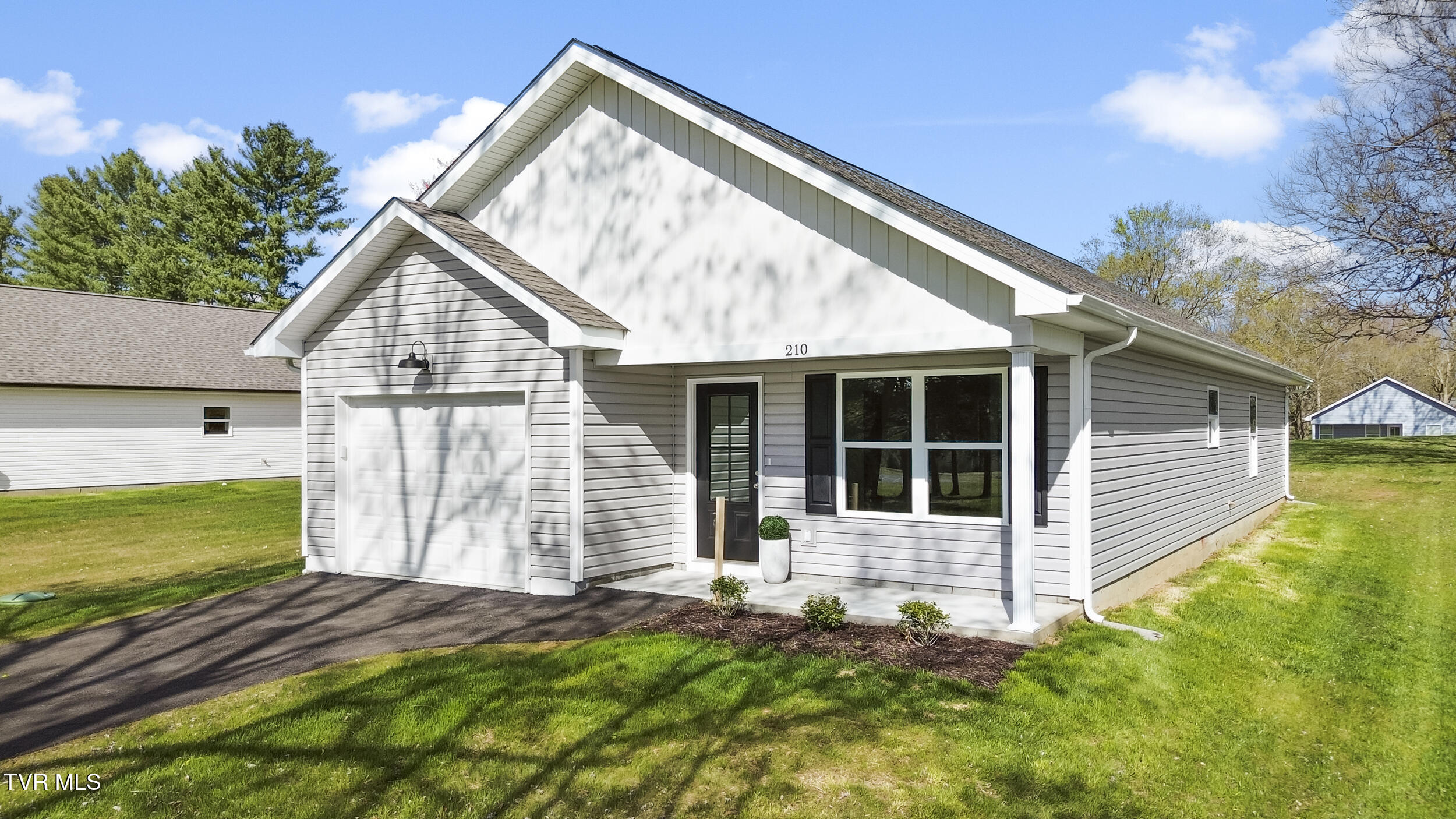210 Baylor Avenue, Morristown, Tennessee image 2