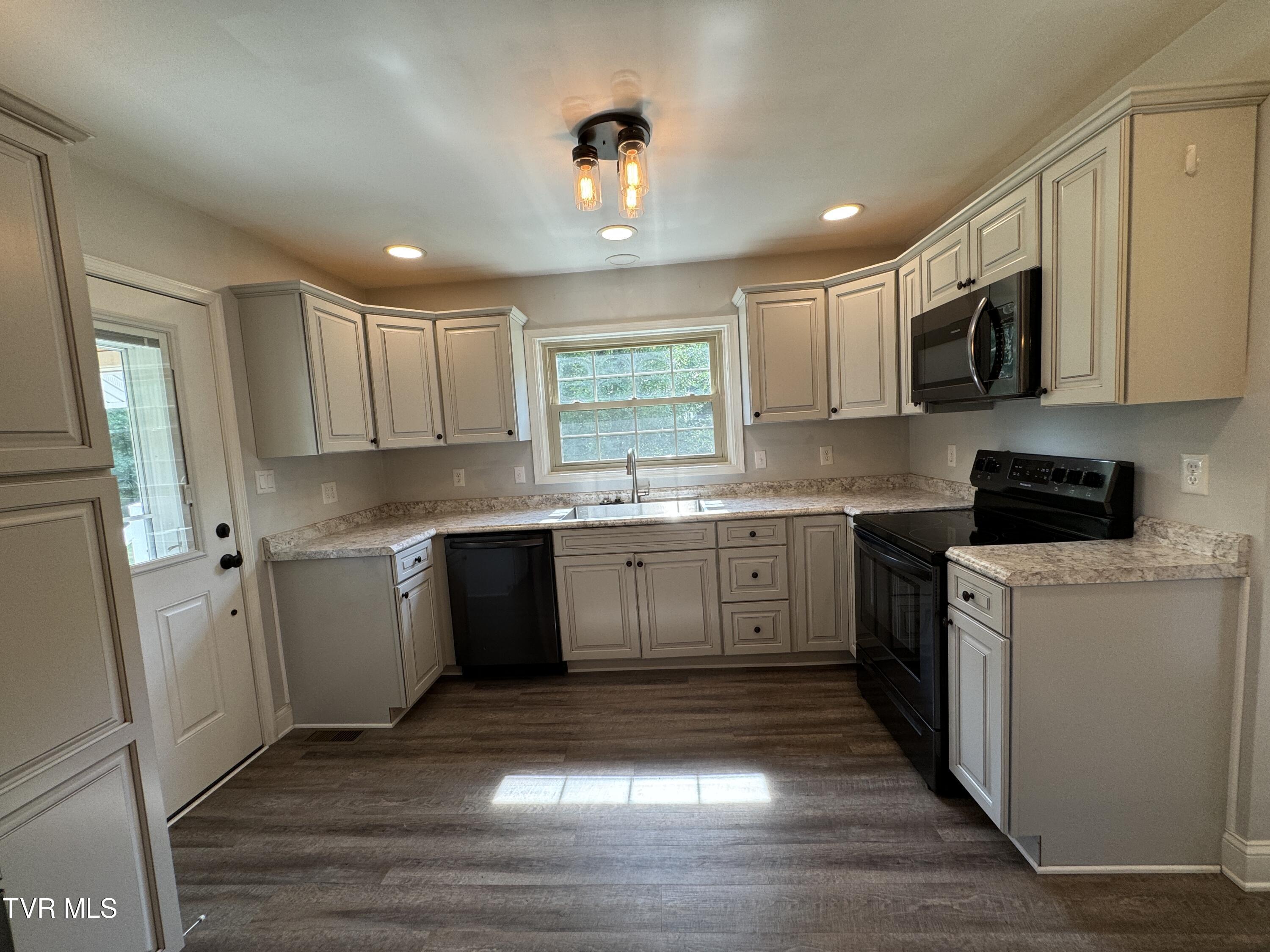 101 26th Street #S, Big Stone Gap, Virginia image 29