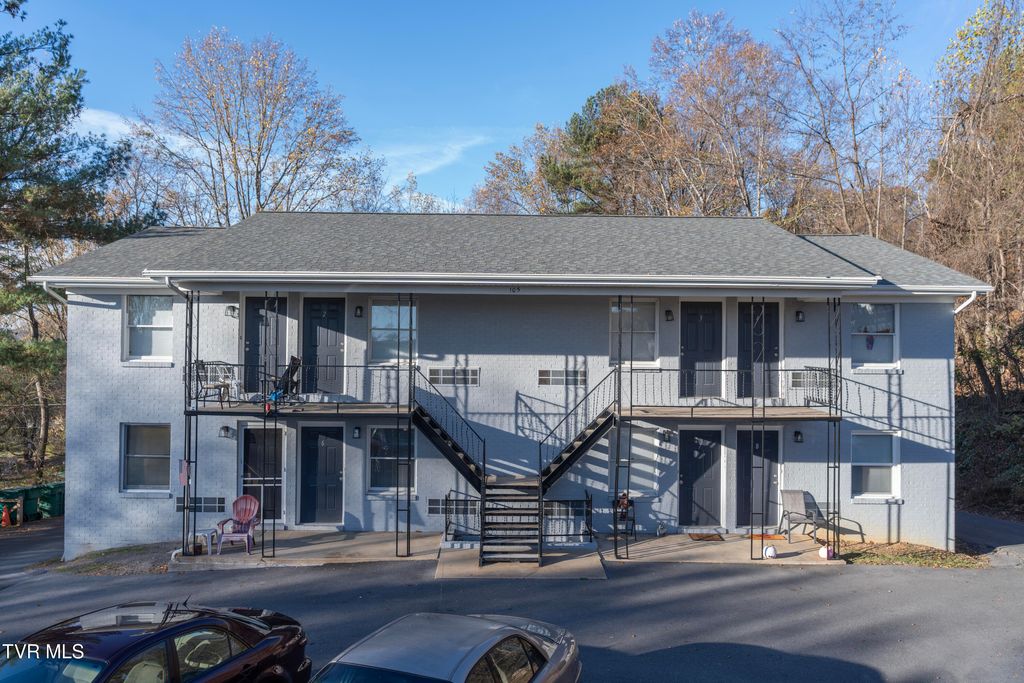 Photo of 105 Lemay Drive, Kingsport, TN 37664 (MLS # 9982363)