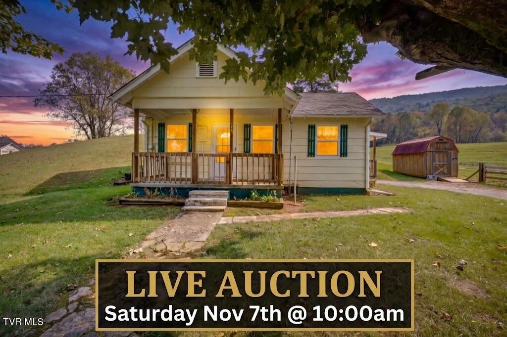 Photo of 113 Roy Bowers Road, Elizabethton, TN 37643 (MLS # 10002113)