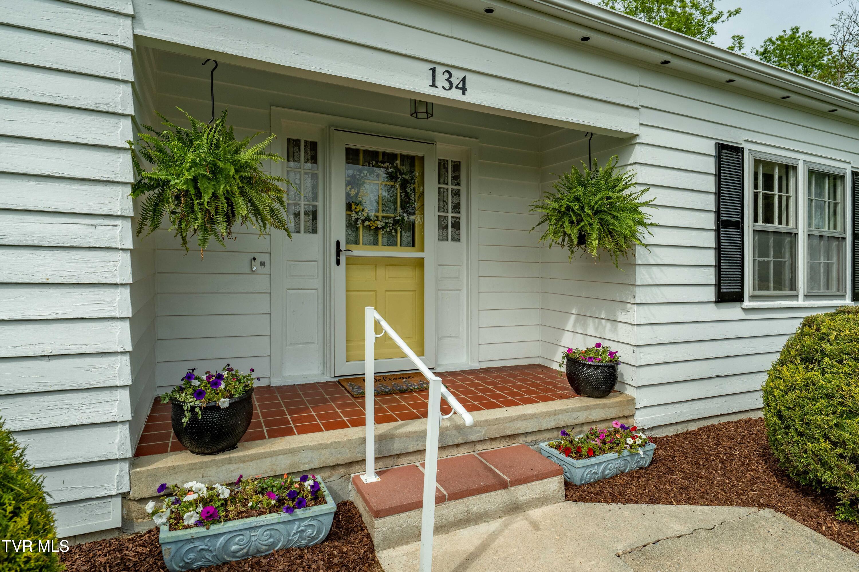 134 Parkland Drive Drive, Bristol, Virginia image 2