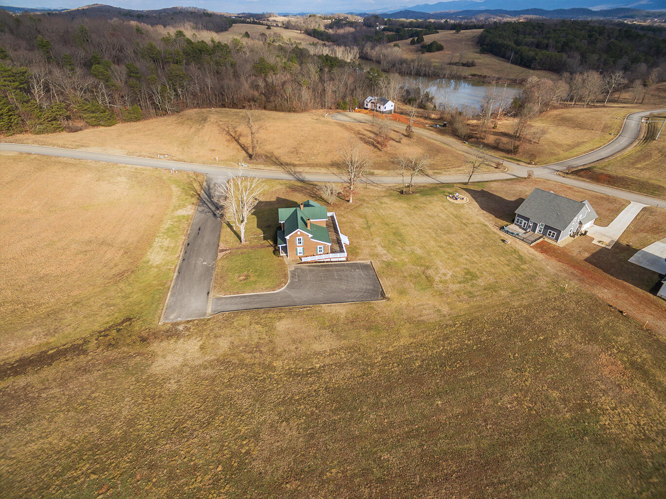 82 Links View Drive, Greeneville, Tennessee image 5