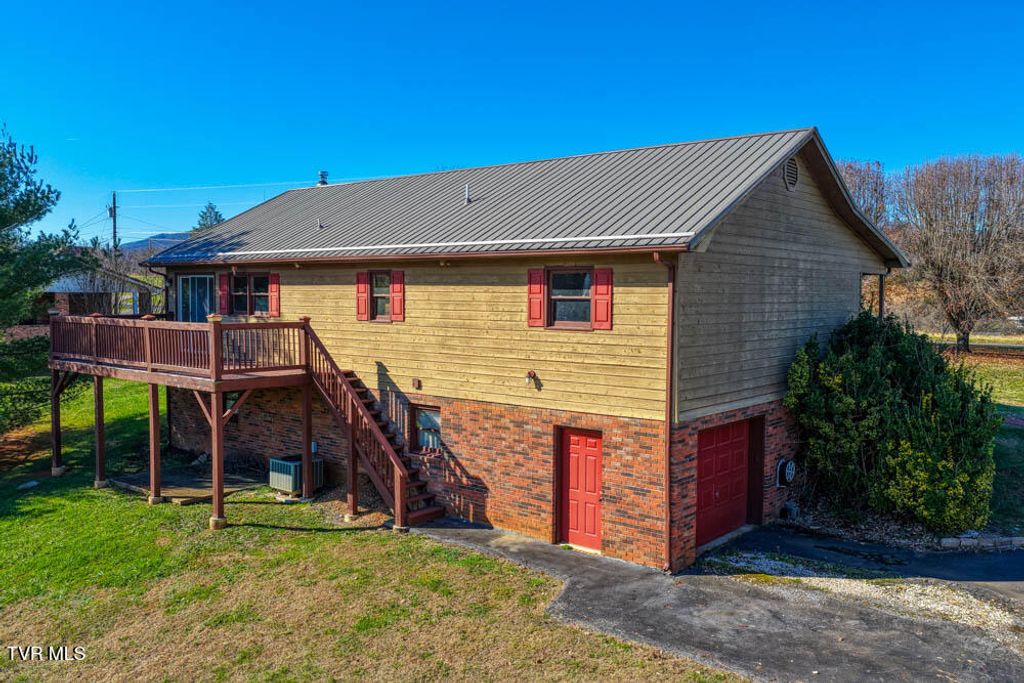 Photo of 174 Pyne Hills Drive, Rogersville, TN 37857 (MLS # 9988663)