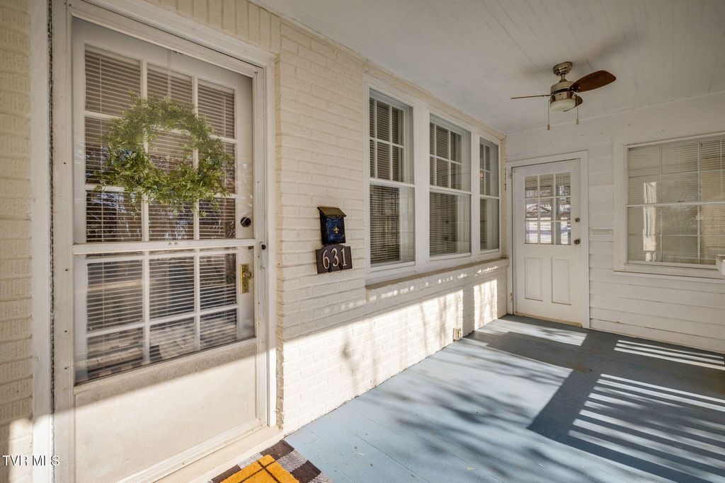 Photo of 631 Taylor Street, Bristol, TN 37620 (MLS # 9989301)