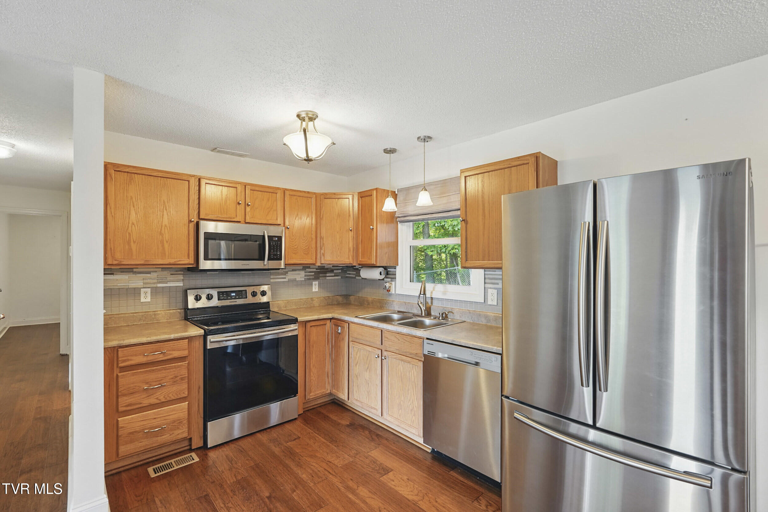 114 Hall Rd Rd, Jonesborough, Tennessee image 10
