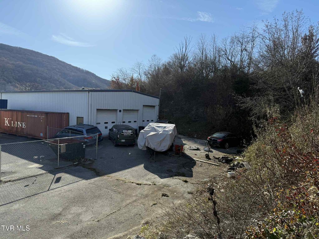 Photo of 605 Trent Street, Norton, VA 24273 (MLS # 9988339)