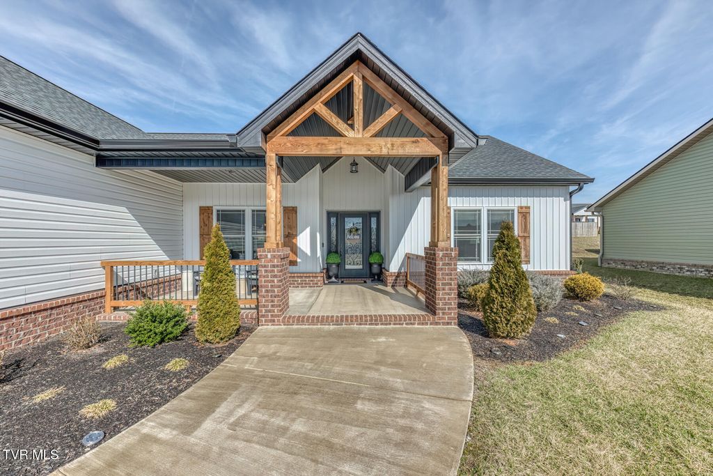 Photo of 1189 Cabot Cove, Jonesborough, TN 37659 (MLS # 9991467)