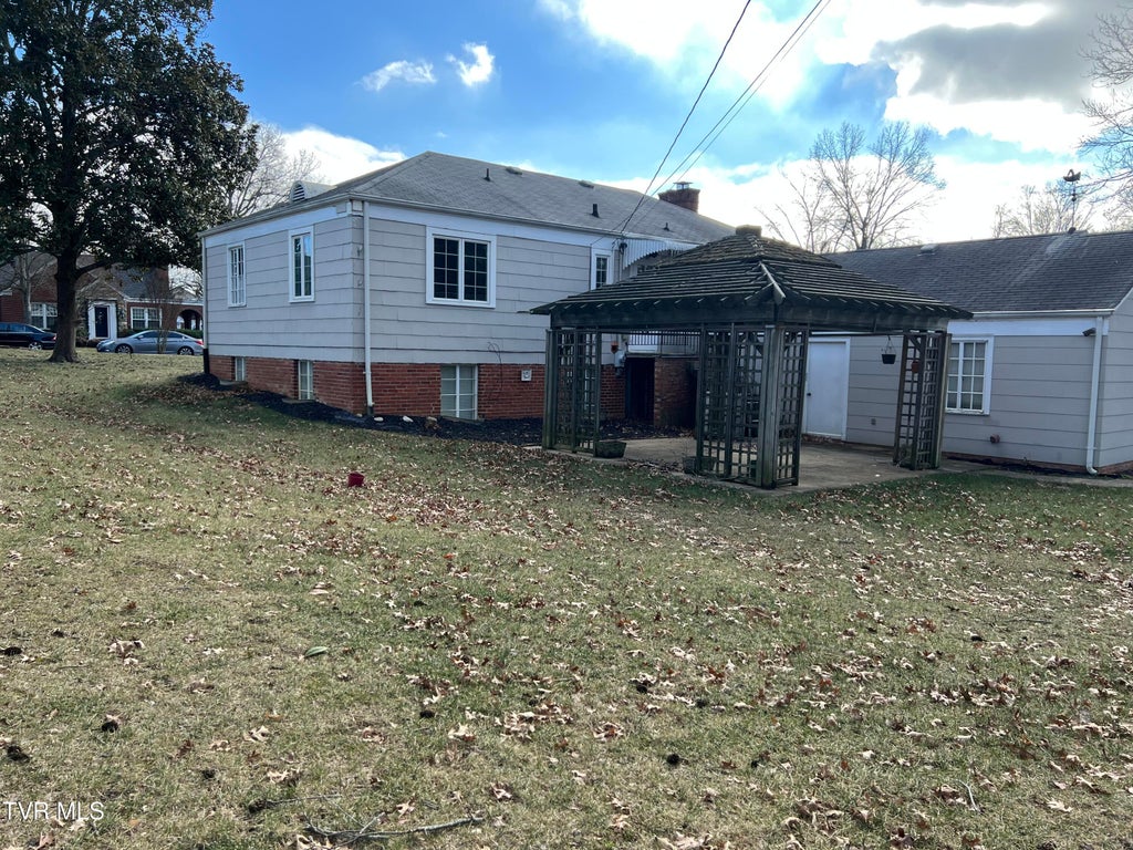 Photo of 1613 Belmeade Drive, Kingsport, TN 37664 (MLS # 10001440)