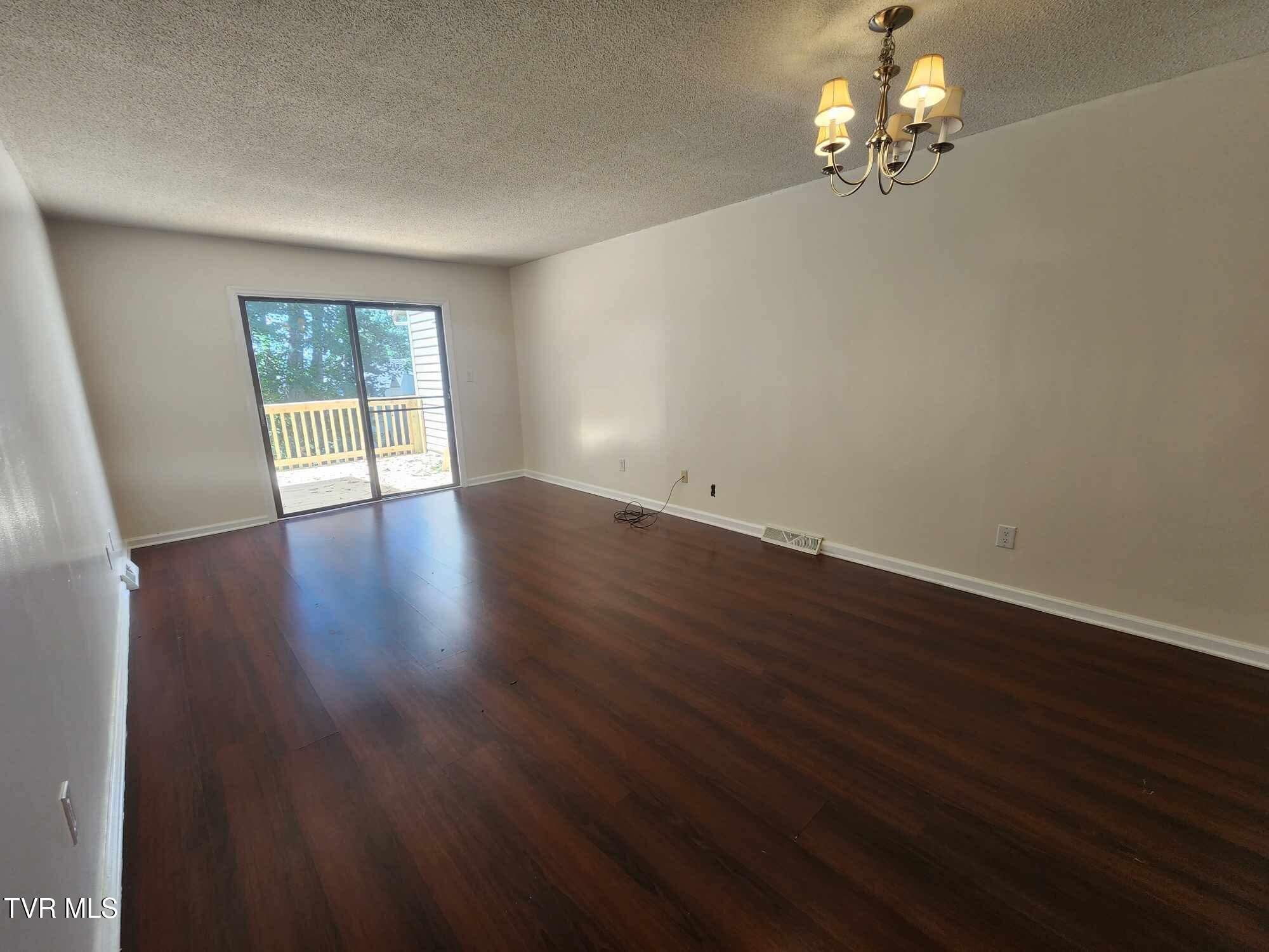 1552 Colony Park Drive, Johnson City, Tennessee image 2