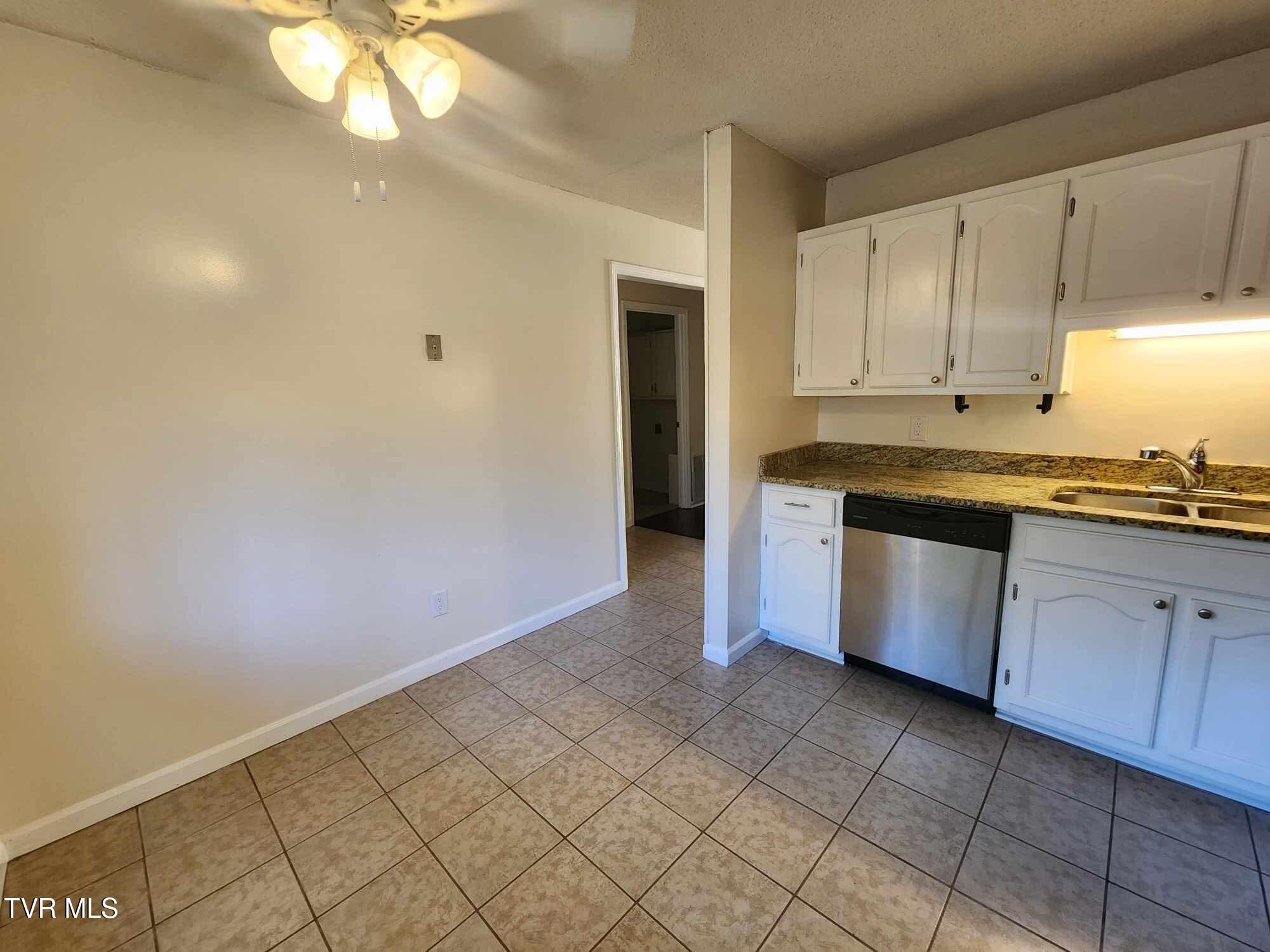 1552 Colony Park Drive, Johnson City, Tennessee image 7