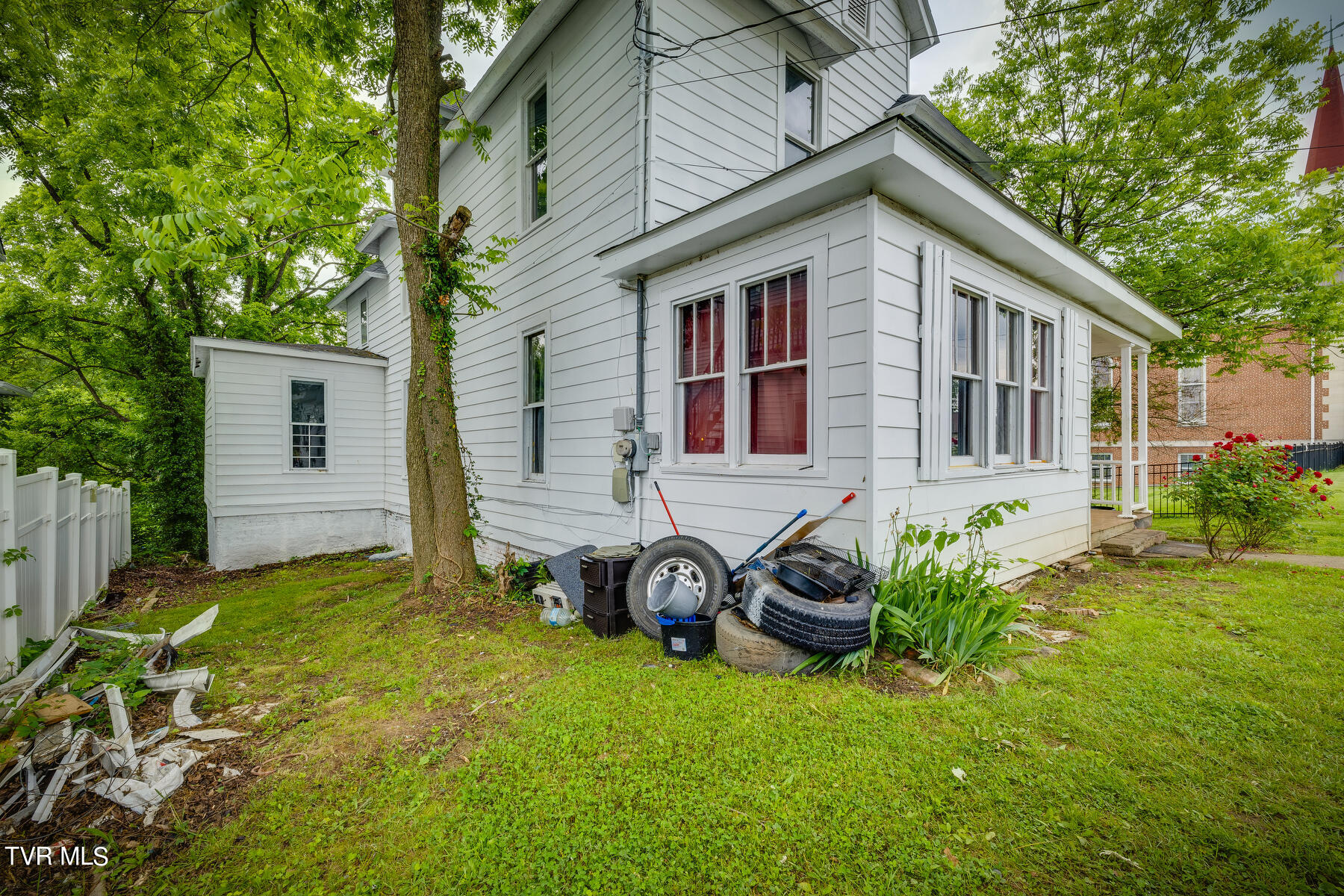 948 Anderson Street, Bristol, Tennessee image 2