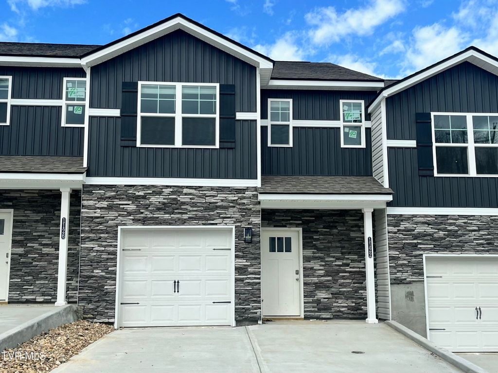 Photo of 1122 Wenna Way, Kingsport, TN 37664 (MLS # 9987297)