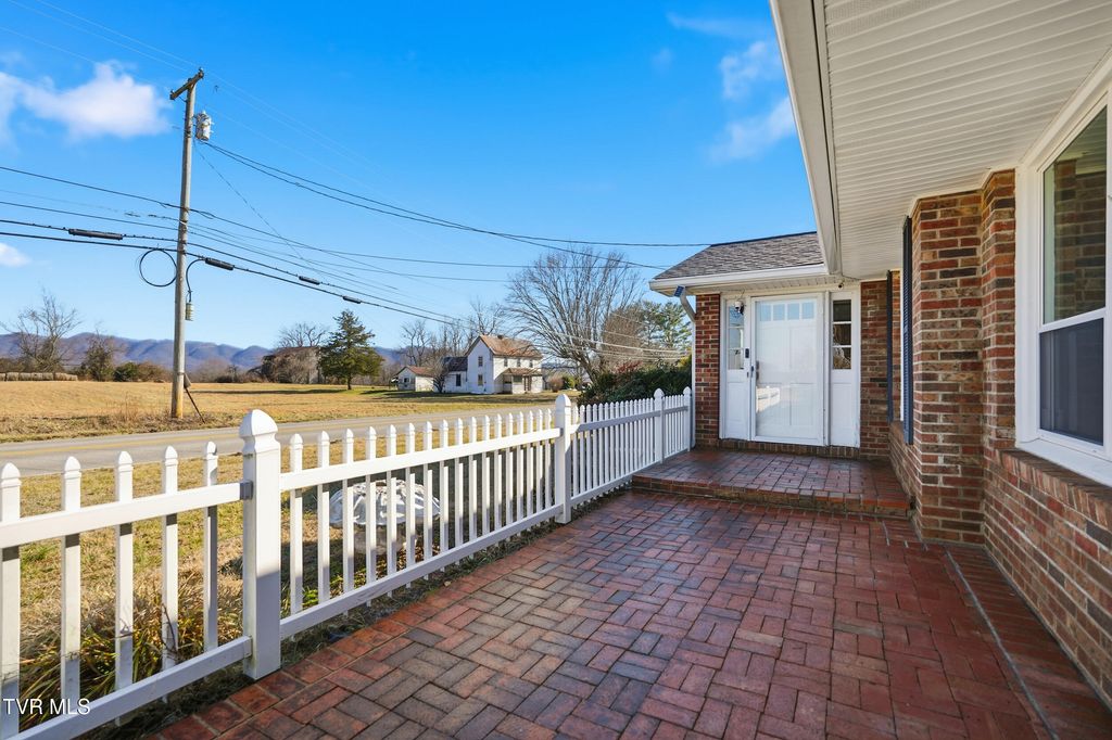 Photo of 629 Old Embreeville Road, Jonesborough, TN 37659 (MLS # 9991265)