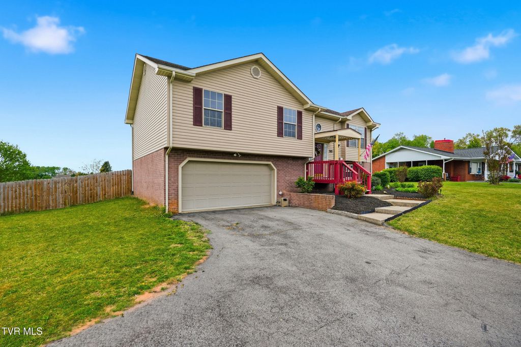 Photo of 315 Old Embreeville Road, Jonesborough, TN 37659 (MLS # 9993951)