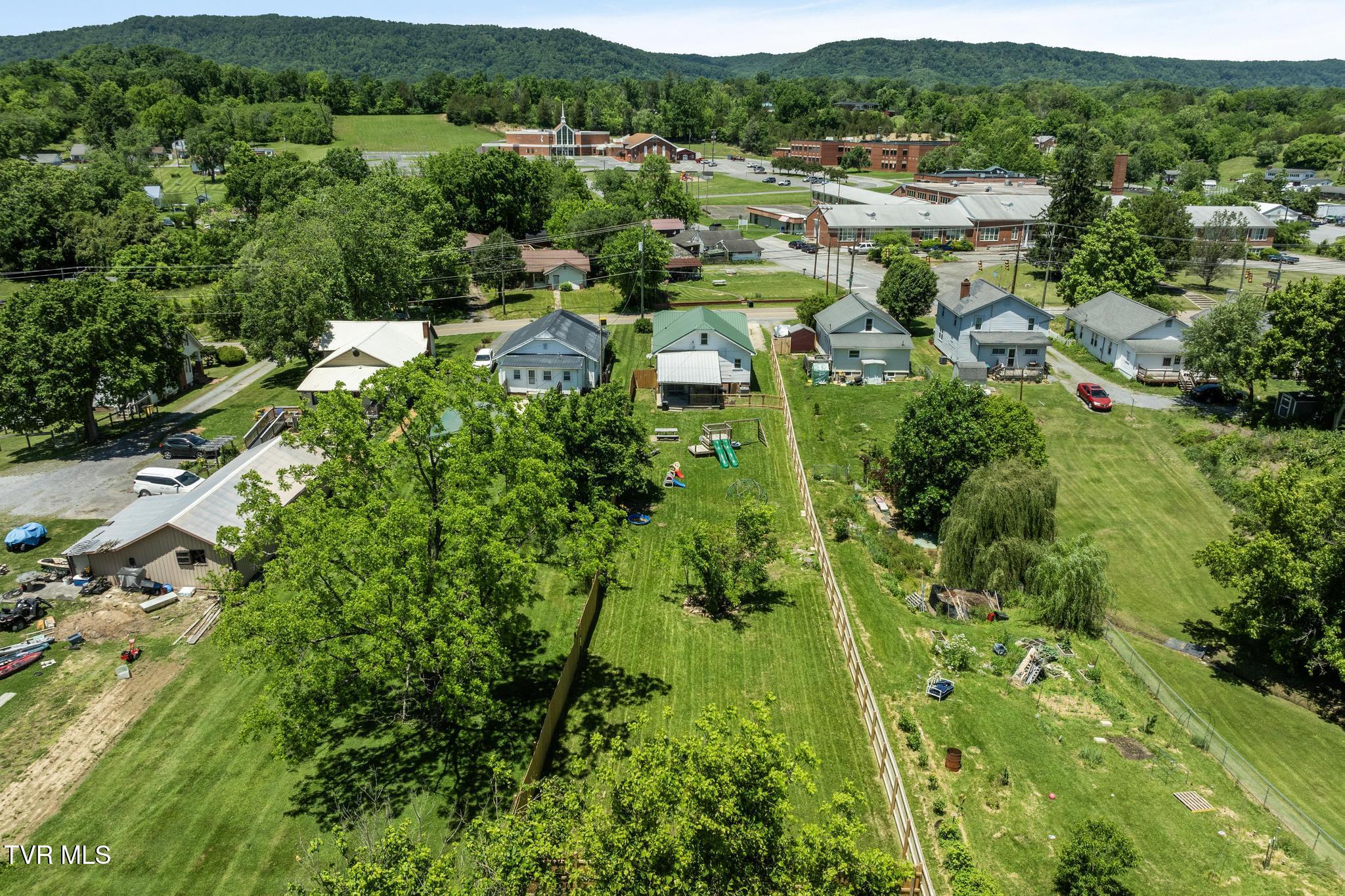 4217 Sullivan Gardens Drive, Kingsport, Tennessee image 47
