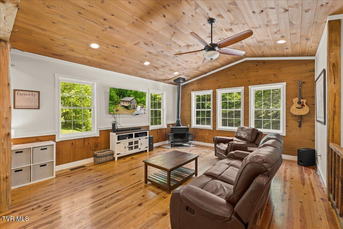 108 Chock Creek Road, Johnson City, Tennessee image 18