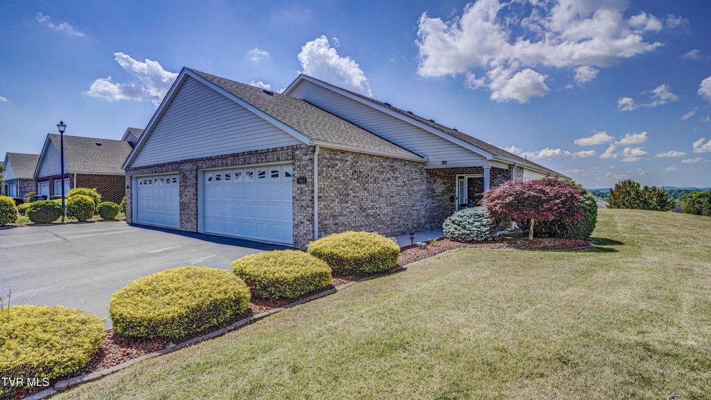 Photo of 1903 Ridgepine Road, Kingsport, TN 37660 (MLS # 9995729)