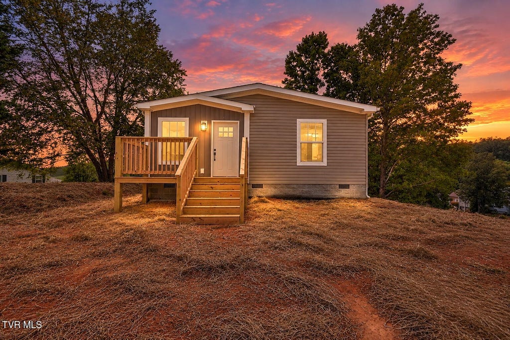 Photo of 400 Highland Meadows Drive, Blountville, TN 37617 (MLS # 10000844)