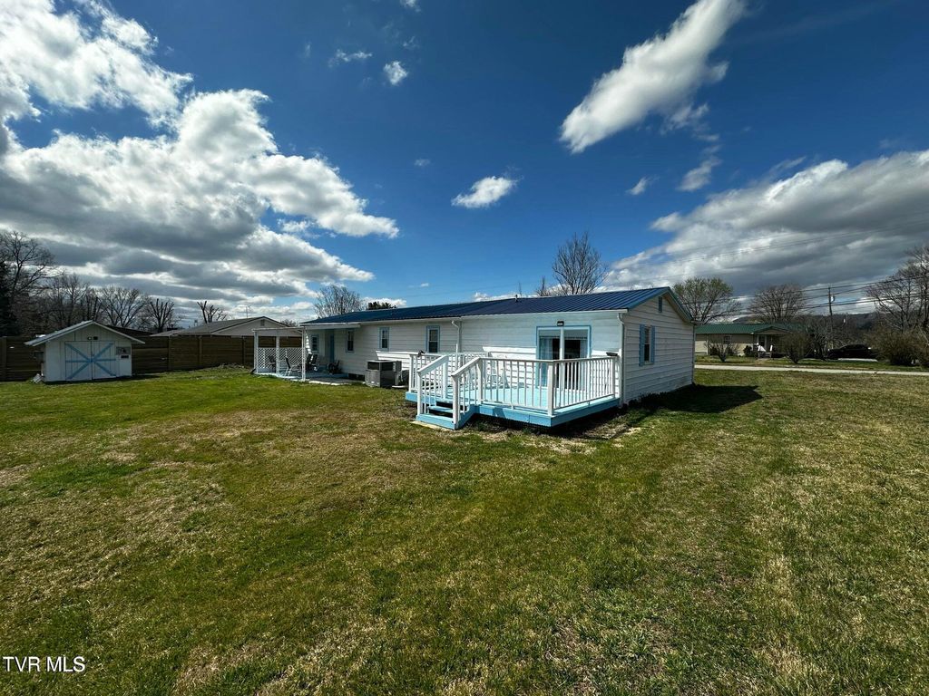 Photo of 574 Bailey Street, Greeneville, TN 37745 (MLS # 9991508)