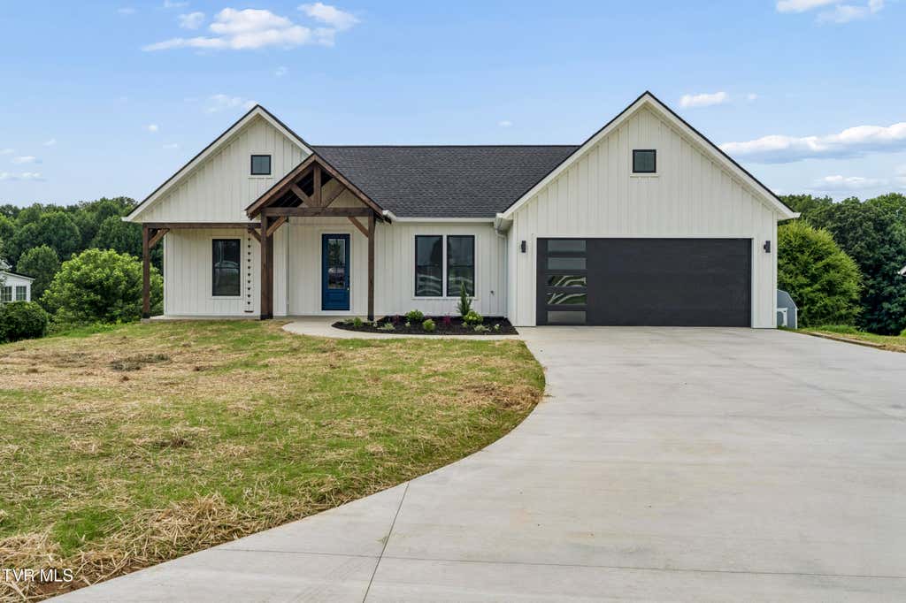 Photo of 3730 Chuckey Pike, Chuckey, TN 37641 (MLS # 9999253)