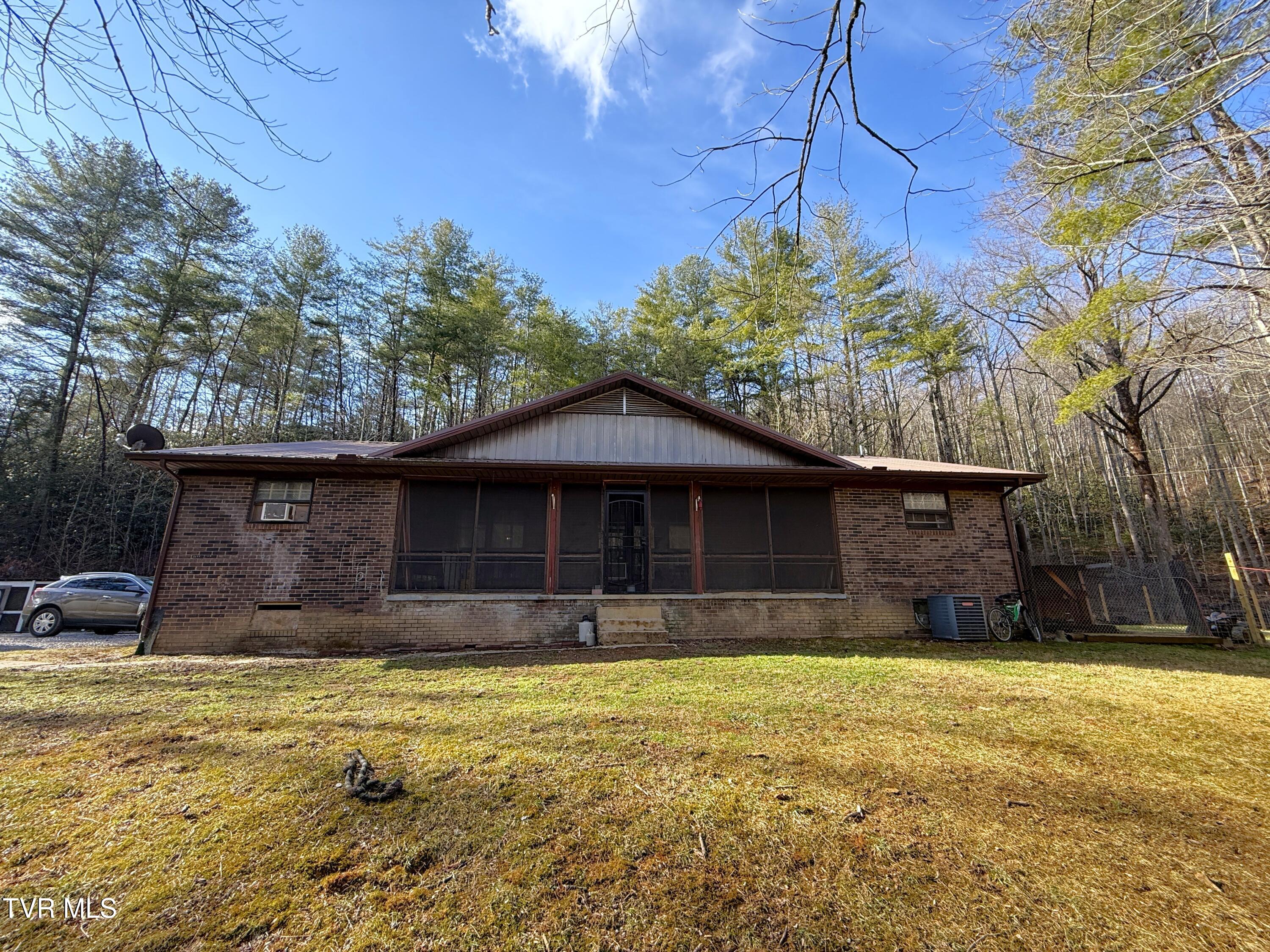1560 Blue Mill Road, Del Rio, Tennessee image 1