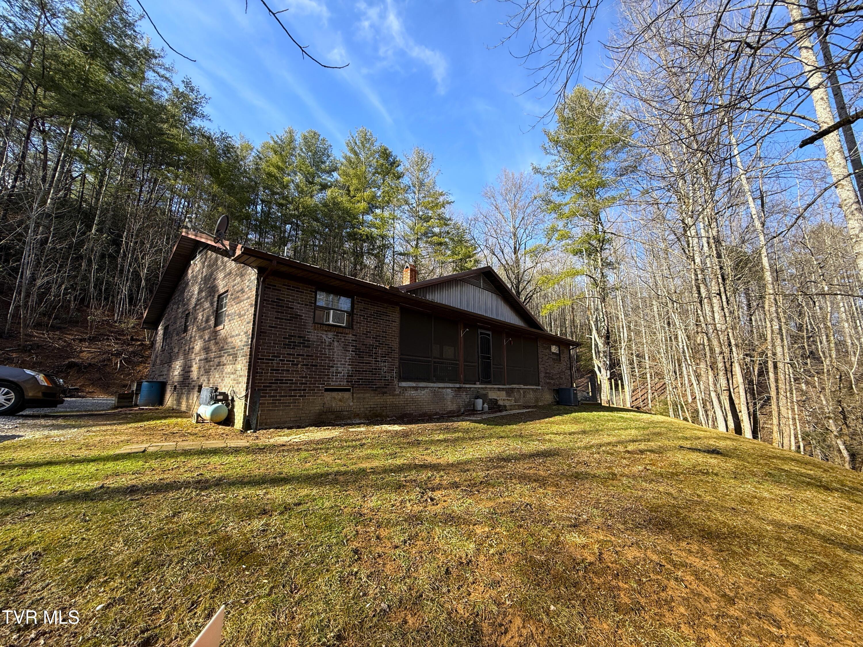 1560 Blue Mill Road, Del Rio, Tennessee image 4