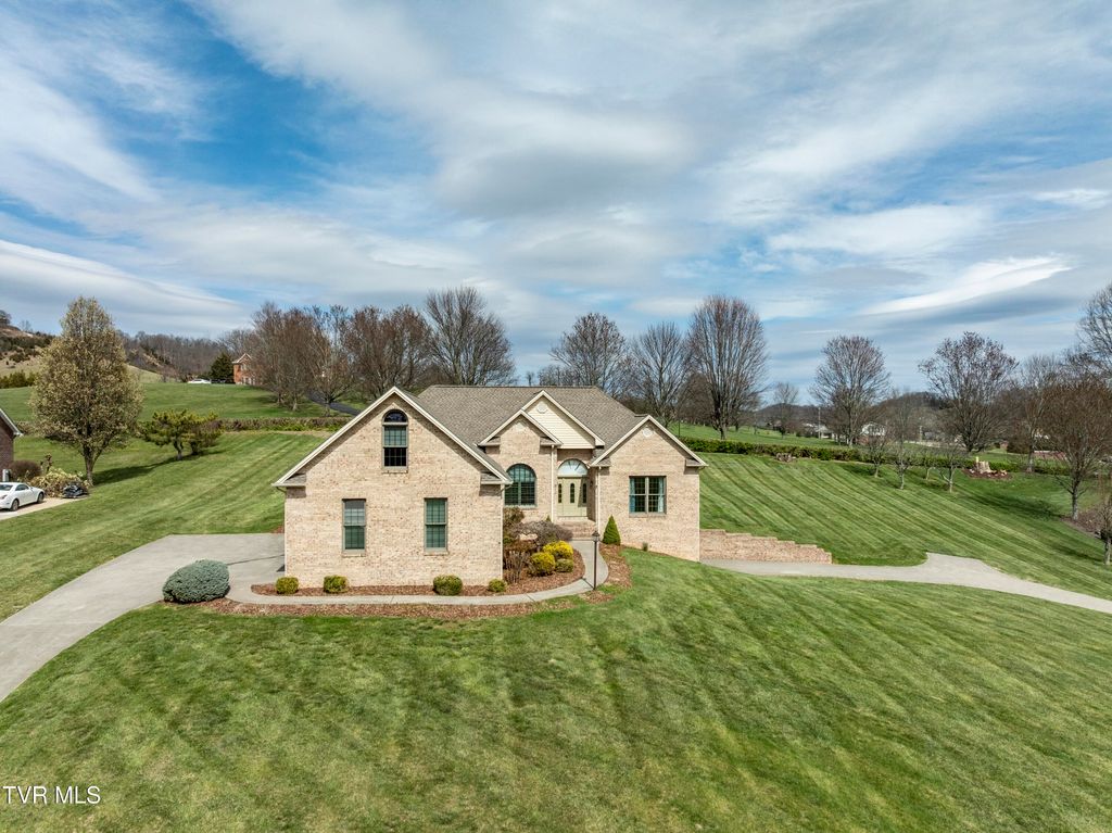 Photo of 213 Keeland Drive, Johnson City, TN 37615 (MLS # 9992651)