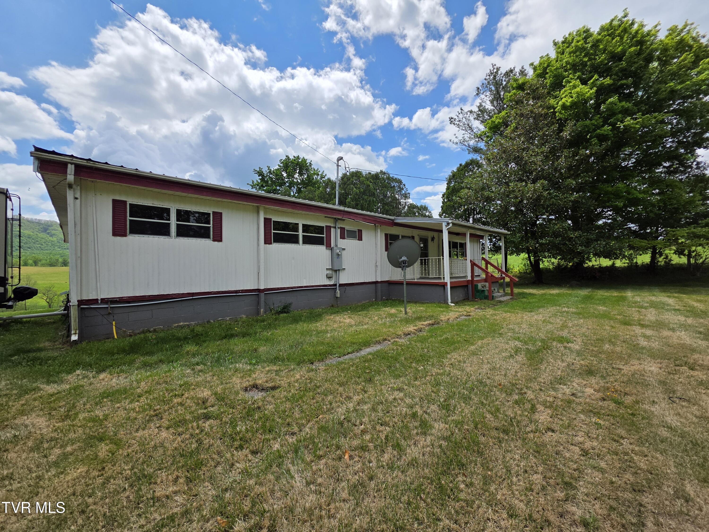 2665 Little Meadow Creek Road, Greeneville, Tennessee image 2