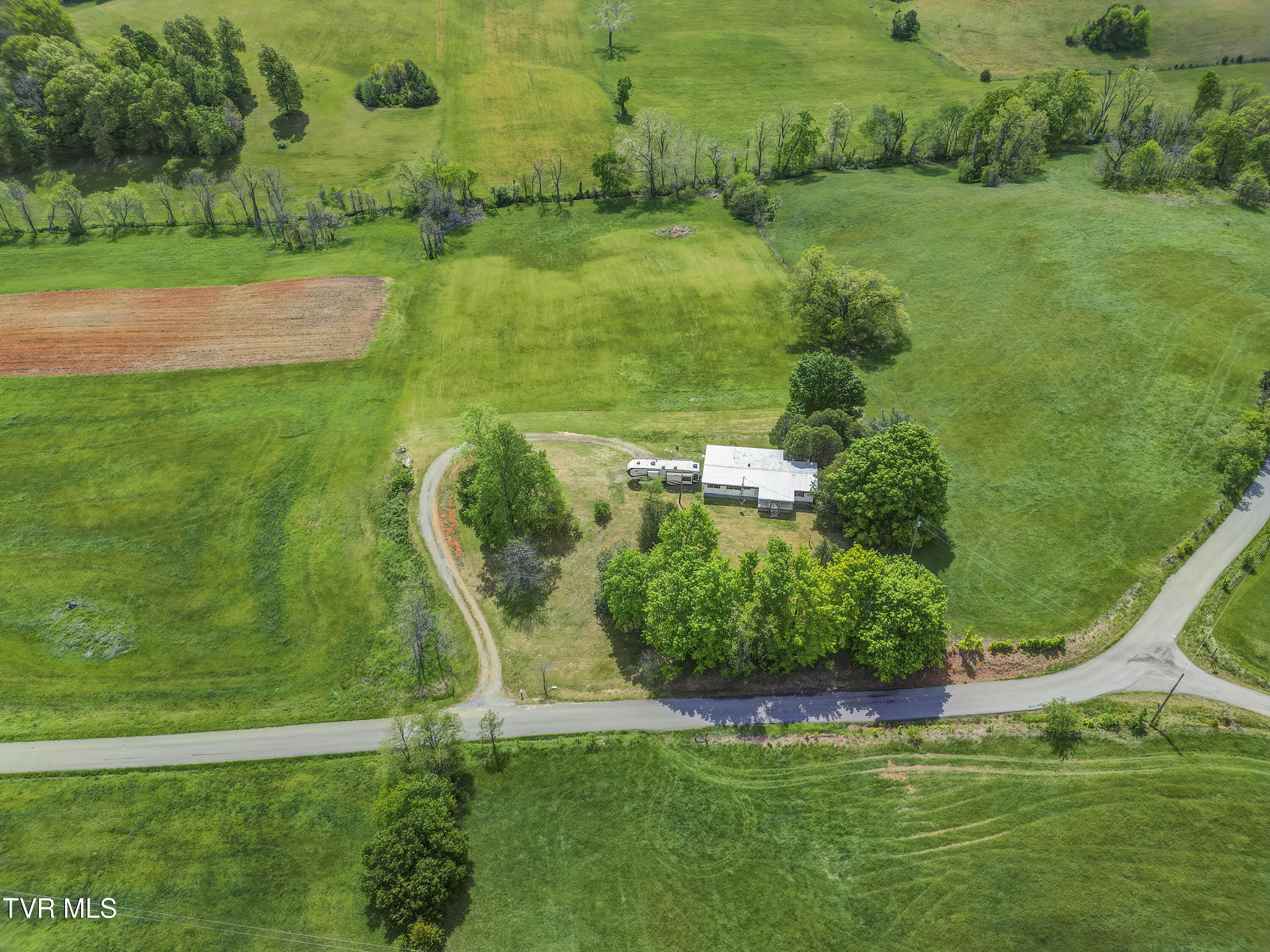 2665 Little Meadow Creek Road, Greeneville, Tennessee image 42